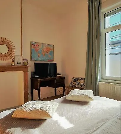 Maison La Rhonelle منزل للإقامة *