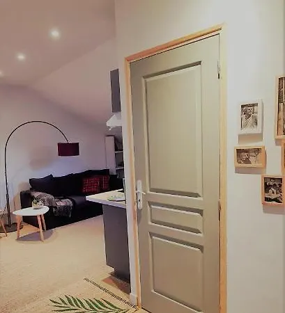 Maison La Rhonelle منزل للإقامة