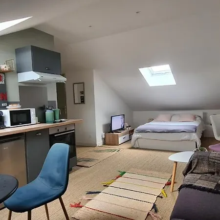 Maison La Rhonelle منزل للإقامة *